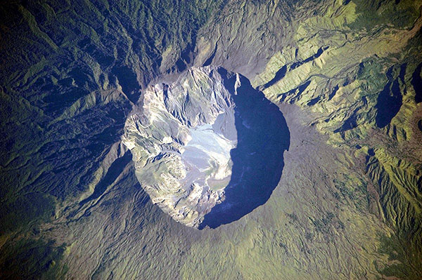 آتشفشان کوه تامبورا