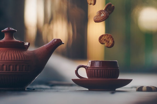 عکس نوشیدن چای عاشقانه
