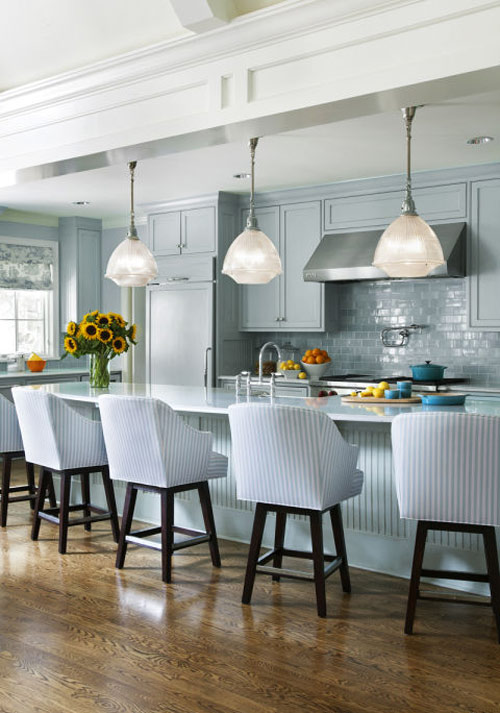 رنگ دکوراسیون آشپزخانه:خاکستری مایل به آبی
