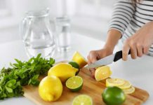 خواص خوردن آب گرم و لیمو ترش