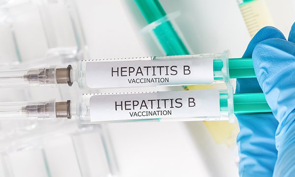 کاشف واکسن هپاتیت B کیست؟