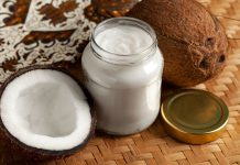 خواص روغن نارگیل برای رشد و سلامت موها